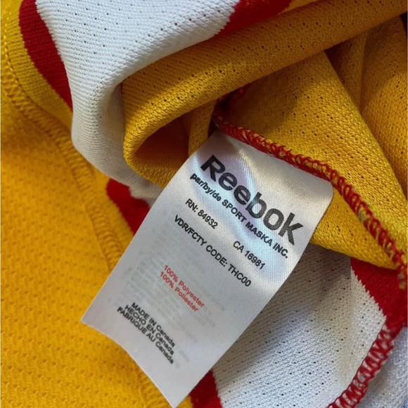 1980-2010 NHL Calgary Flames Reebok Hockey Jersey | Size S - Picture 7 of 9